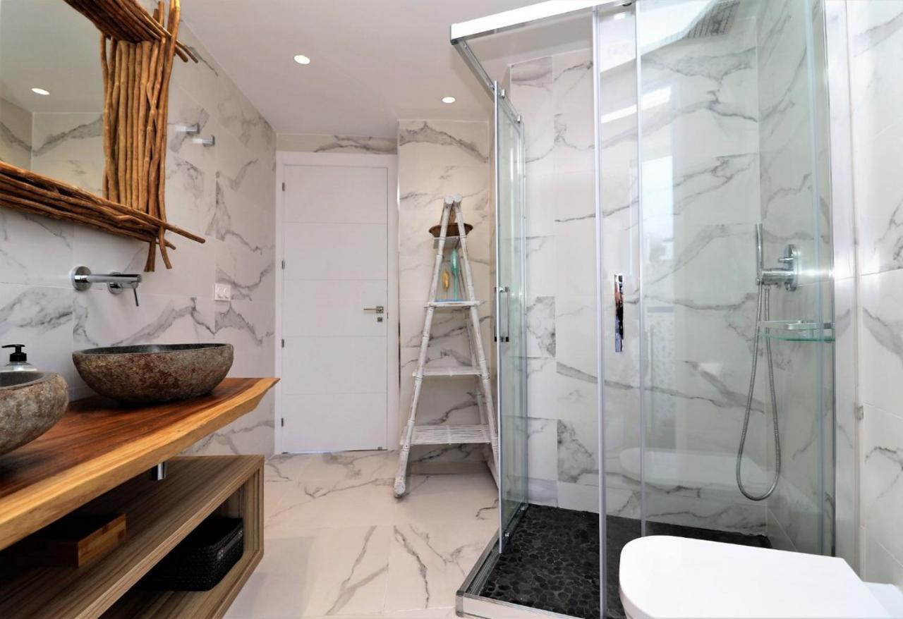 Luxurious 2-Bedroom Apt With Stunning Views, 1St Line On Levante Beach, 베니돔 외부 사진
