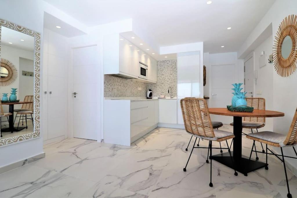 Luxurious 2-Bedroom Apt With Stunning Views, 1St Line On Levante Beach, 베니돔 외부 사진