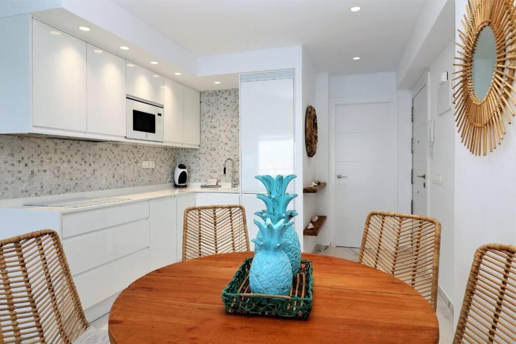 Luxurious 2-Bedroom Apt With Stunning Views, 1St Line On Levante Beach, 베니돔 외부 사진